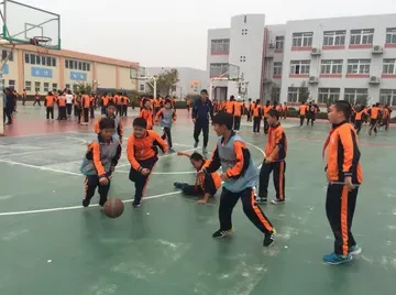 篮球训练海报图片_0